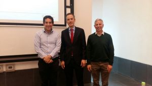 Andrés Zahler, director de Plein -UDP; Joan Bosch, gerente general de Fraunhofer Chile Research y Germán Echecopar, Director de Desarrollo de la Facultad de Economía y Empresa UDP. 